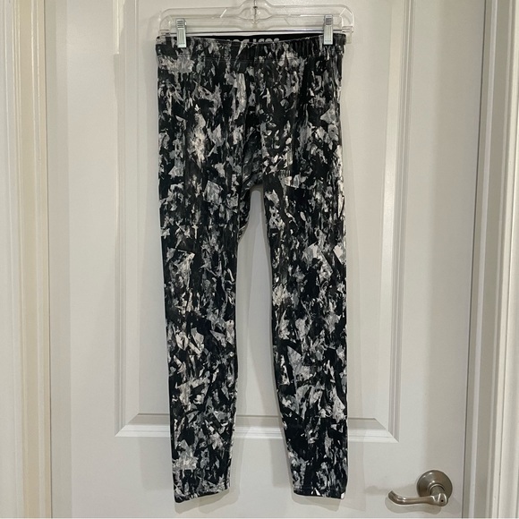 NIKE ladies running yoga pants marble design Medium‎ - Picture 1 of 4